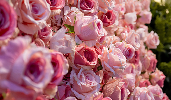 Quadri e pareti fiorite artificiali su misura realizzate con rose artificiali realistiche